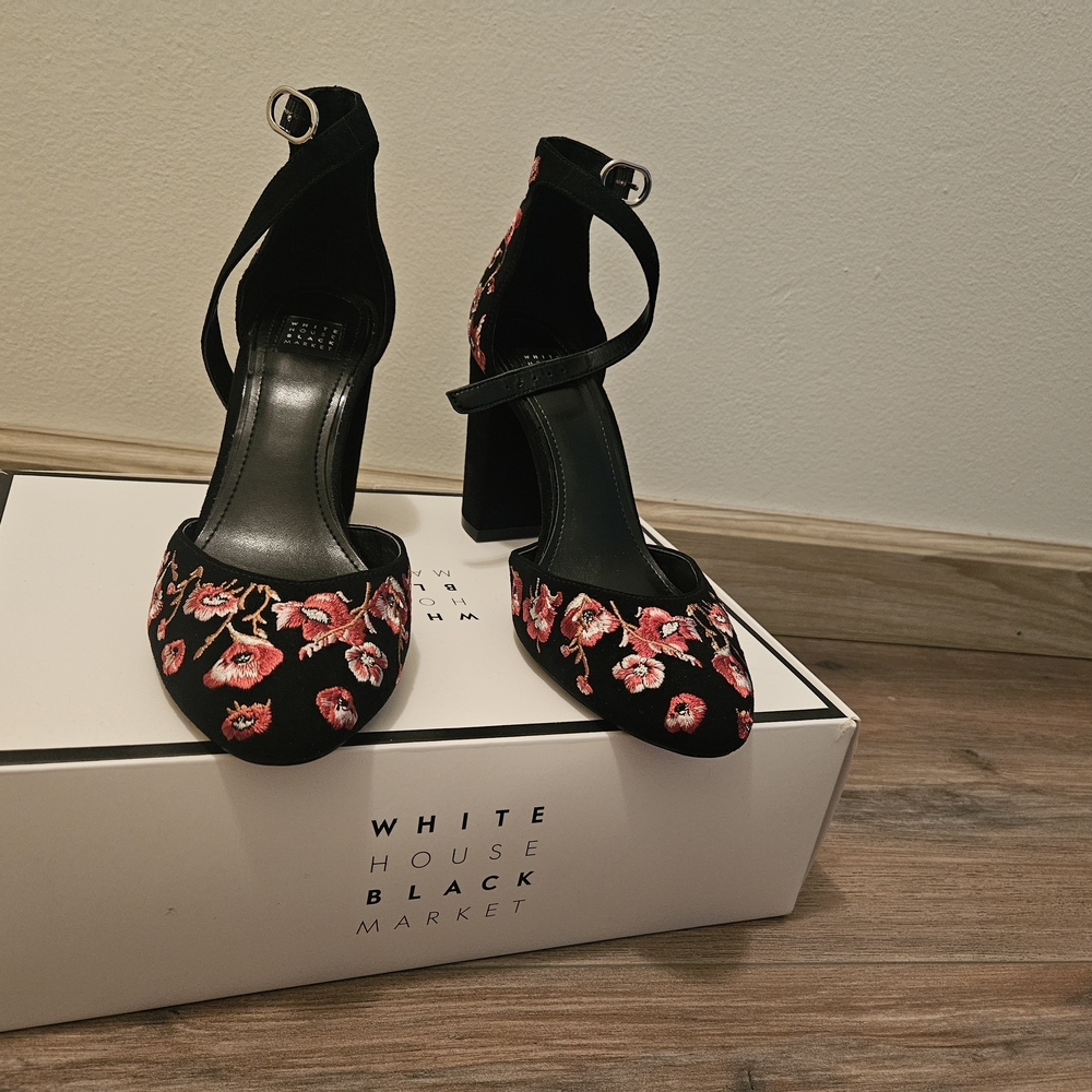 White House Black Market Women's Black Floral Heels